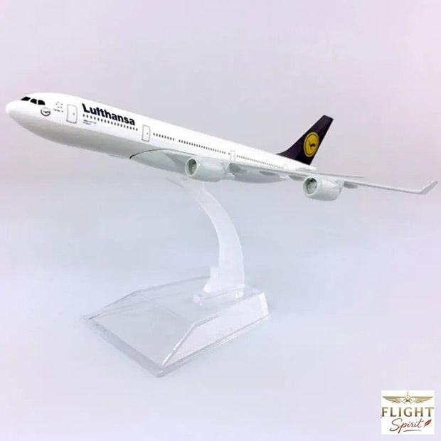 Flugzeug 1:400 - A340