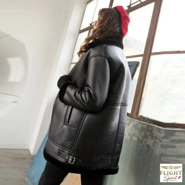 Schwarze Oversized Damen Fliegerjacke aus Kunstleder