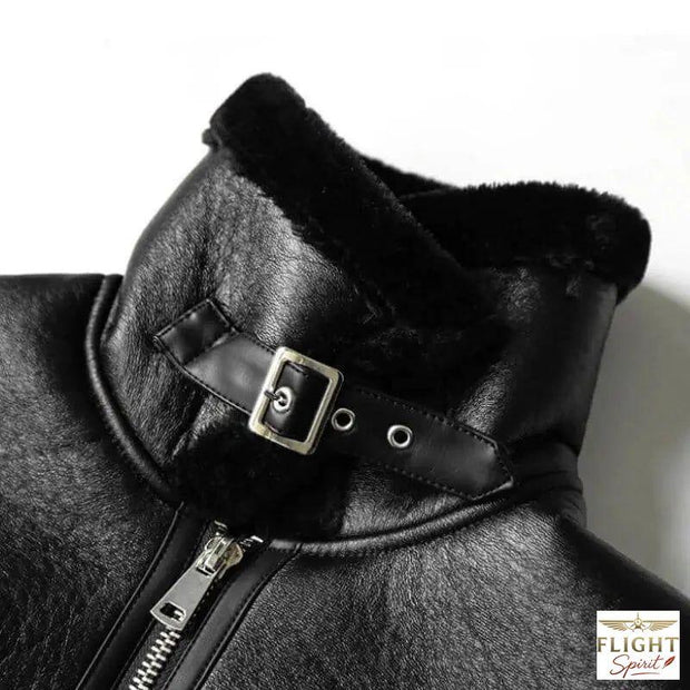 Schwarze Oversized Damen Fliegerjacke aus Kunstleder