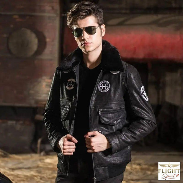 Männlicher Pilotenjacke aus Leder