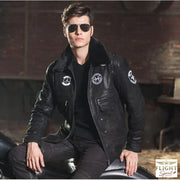 Männlicher Pilotenjacke aus Leder