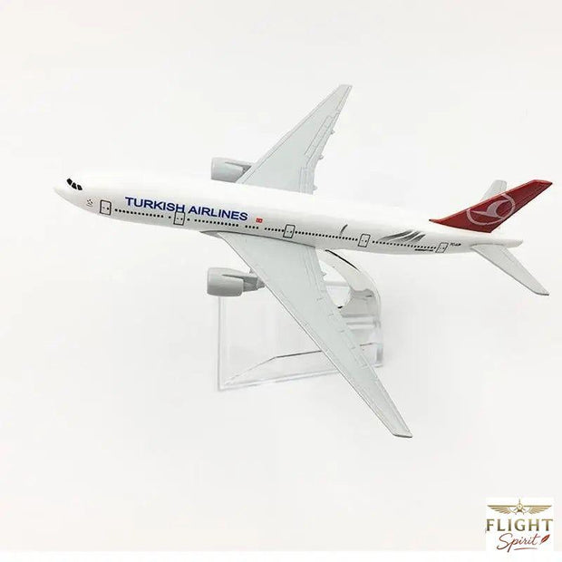 Modellflugzeug Boeing B777