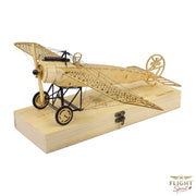 Holzflugzeugmodell