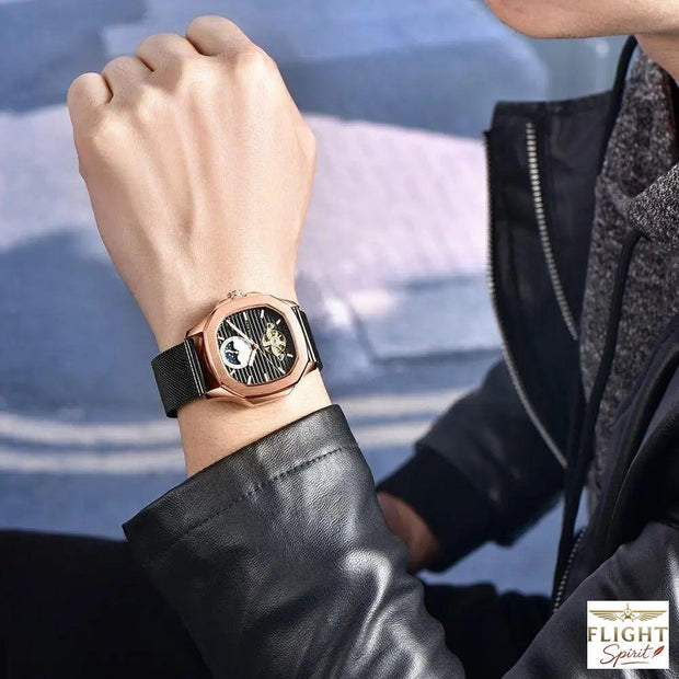 Automatik-Fliegeruhr mit schwarzem Lederarmband