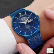 Fliegeruhr mit blauem Armband