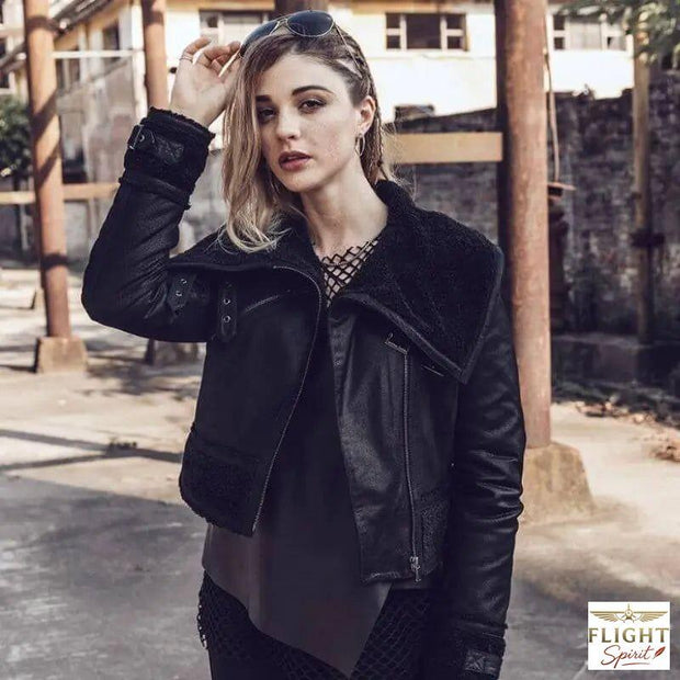 Damen Fliegerjacke aus schwarzem Wildleder